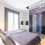 Queen's Gem Luxury - Heated Jacuzzi & Pool Villa *
