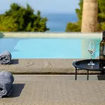 Queen's Gem Luxury - Heated Jacuzzi & Pool Hersonissos (Crete)