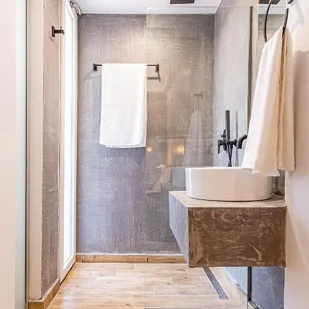 Queen's Gem Luxury - Heated Jacuzzi&pool Villa