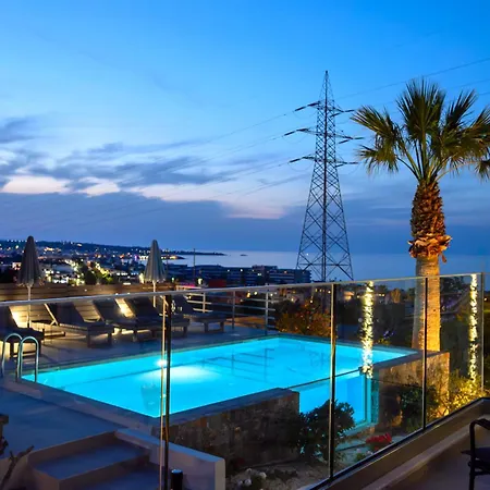 Queen's Gem Luxury - Heated Jacuzzi&pool *