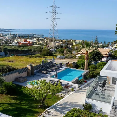 Queen's Gem Luxury - Heated Jacuzzi&pool