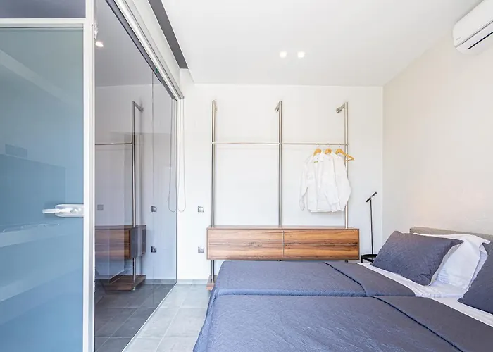 Queen's Gem Luxury - Heated Jacuzzi & Pool Villa *