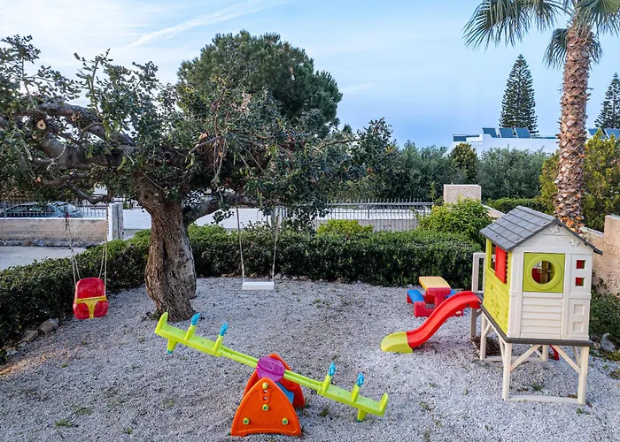 Queen's Gem Luxury - Heated Jacuzzi & Pool Villa *