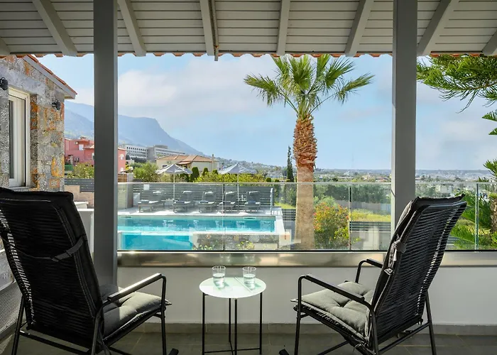 Villa Queen's Gem Luxury - Heated Jacuzzi & Pool Hersonissos (Crete)