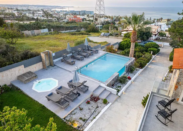 Villa Queen's Gem Luxury - Heated Jacuzzi & Pool