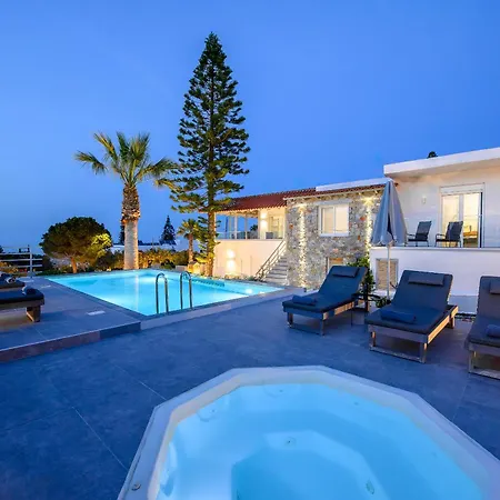Queen's Gem Luxury - Heated Jacuzzi & Pool Βίλα