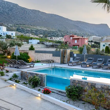 Vila Queen's Gem Luxury - Heated Jacuzzi & Pool *