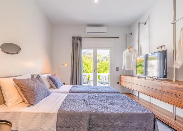 Vila Queen's Gem Luxury - Heated Jacuzzi & Pool