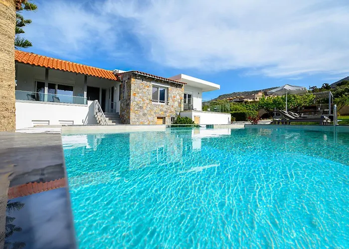 Vila Queen's Gem Luxury - Heated Jacuzzi & Pool Hersonissos (Crete)