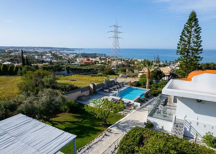 فيلة Queen's Gem Luxury - Heated Jacuzzi & Pool خيرسونِسوس